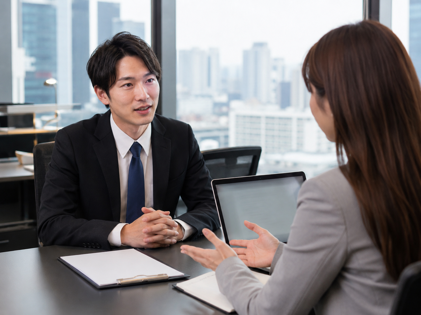 タイ 企画事務 給与 年収