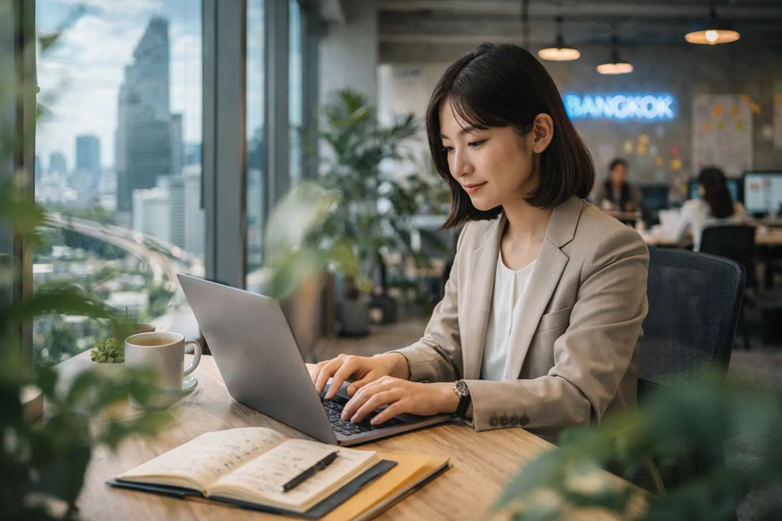 バンコクでマーケティング職に就く女性