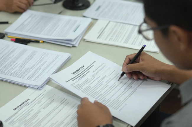 インドネシア就労ビザの取得ステップと必要書類のイメージ