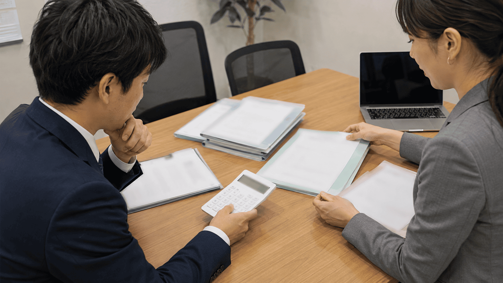 東南アジアの日系企業で働く日本人のイメージ