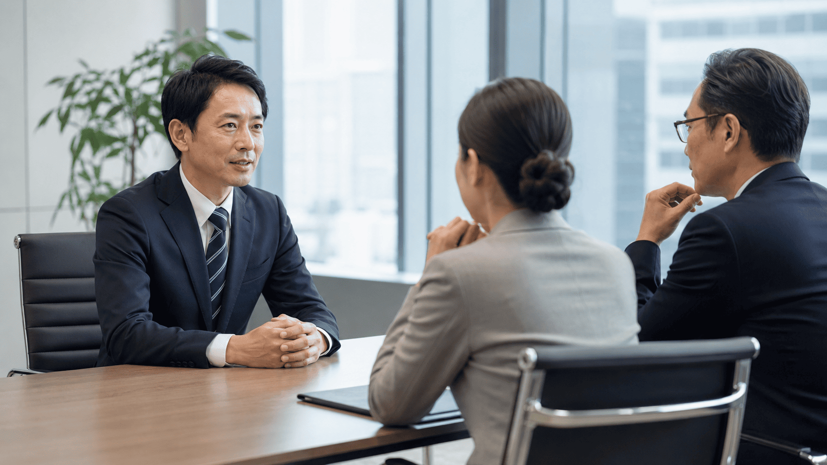 面接に臨むビジネスパーソン